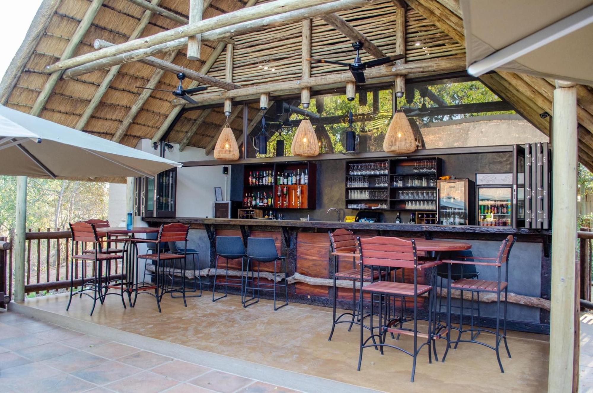 Umkumbe Bush - Luxury Tented Camp Luxury tent *